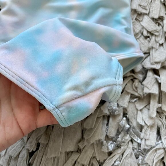 Summersalt x Sara Foster The Girl’s Ruffle One Piece in Cotton Candy Sky - Picture 6 of 7